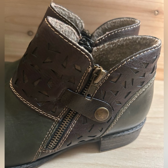 Remonte Women’s Double Zip Ankle Booties - Picture 3 of 7